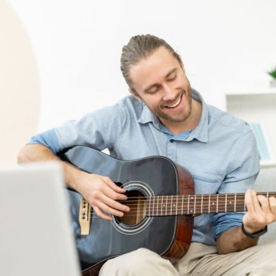 virtual-beginner-guitar-lessons